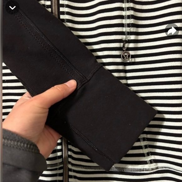 Lululemon daily yoga jacket size 4 - Picture 8 of 10